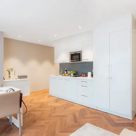 Visionapartments Bellariastrasse - Contactless Check-in Апартаменты *